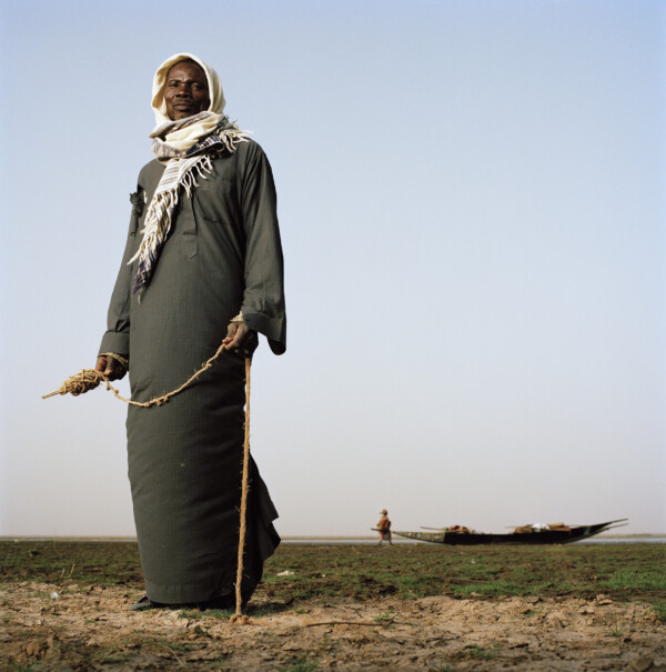 Mama Saranyro,
Member of the nomadic Bozo tribe,
Fisherman,
Salamandaga, Lac Korientzé, Mali