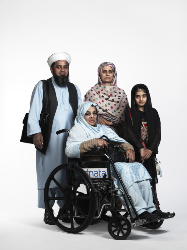 13.49h
Mohammed Ishaq, Nasreen Ishaq, Muryium Ishaq and Zeenat Begum,
Scottish family with grandmother, from Glasgow,
Islamabad-DXB-Glasgow