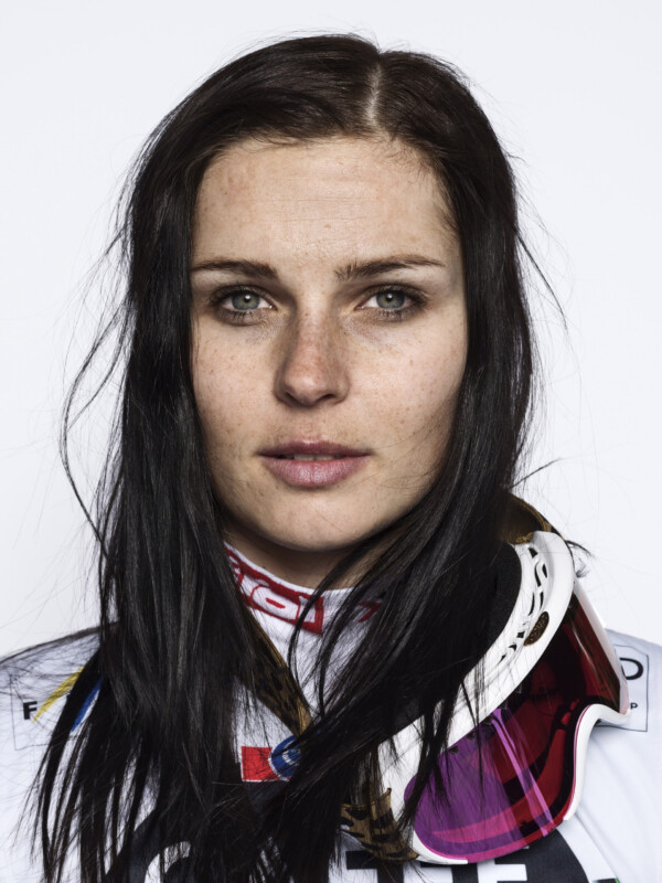 Anna Veith,
Austria